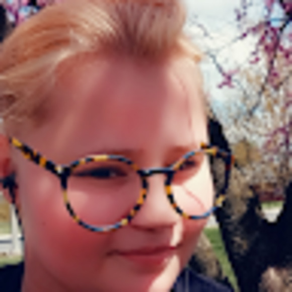 Meet your Posher, Jeannine - Picture 1 of 1